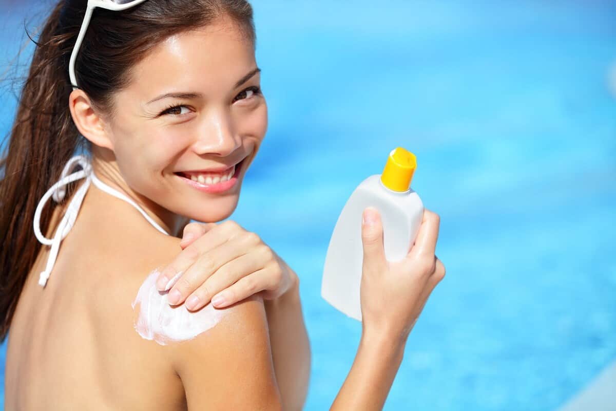 Sunscreen atau Sunblock mana yang lebih baik?