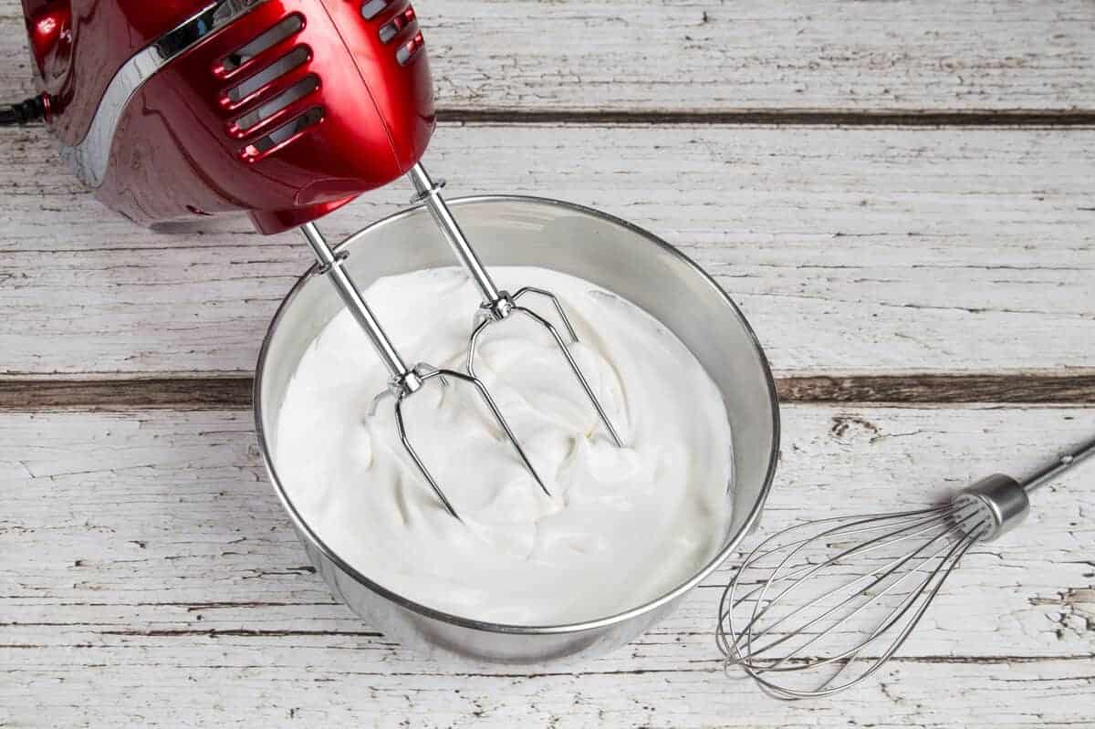 9 Hand Mixer Terbaik Buat Semua Yang Gemar Membuat Kek atau Pencuci Mulut!